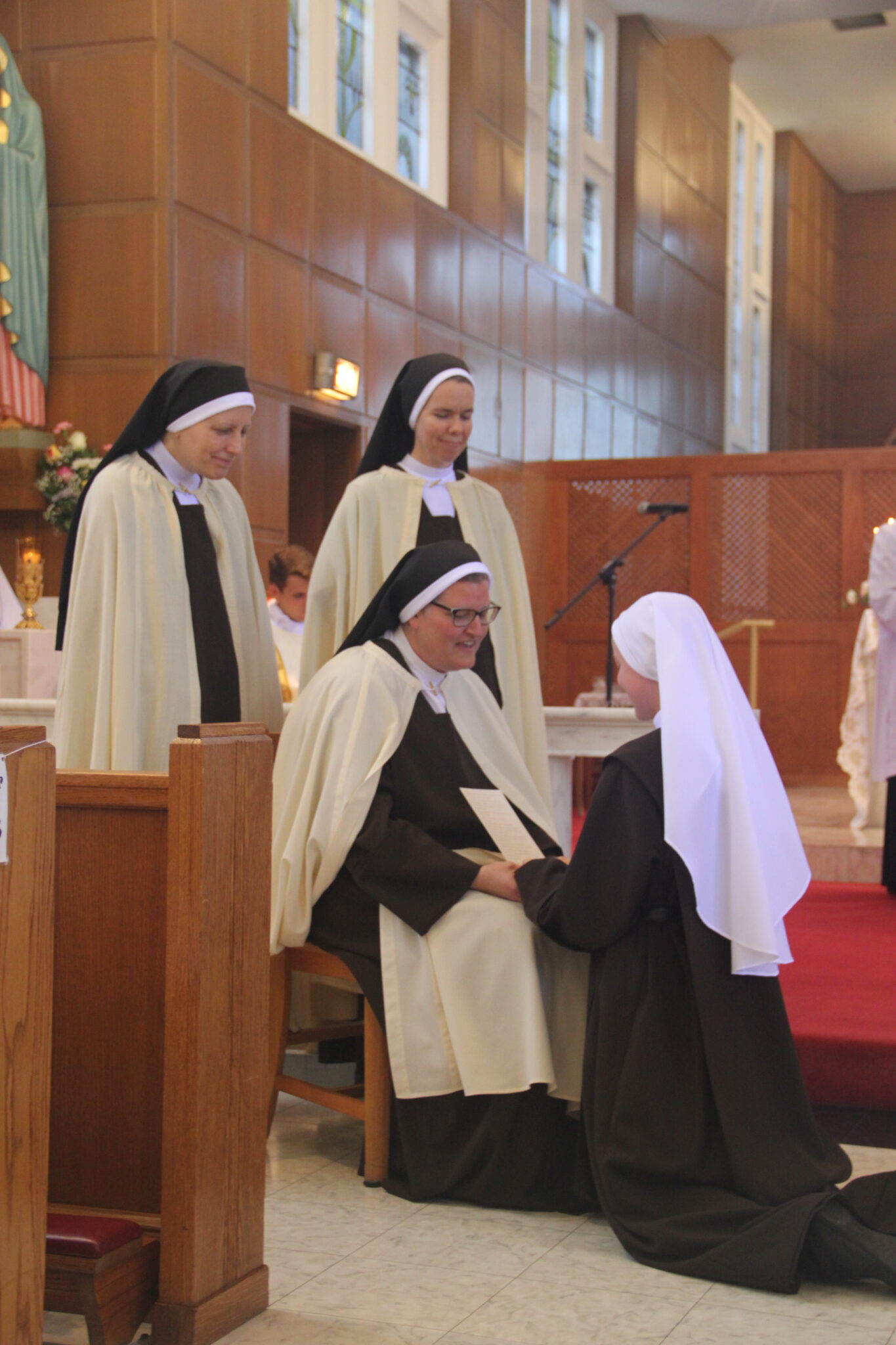 Profound joy: Omaha native makes her first vows as a Carmelite sister ...